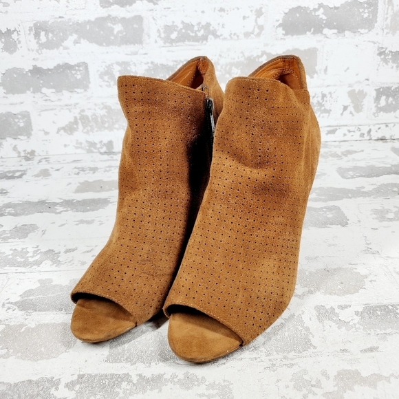 Jessica Simpson Kymber Brown Suede Perforated Zip Up Ankle Booties O661 - Picture 2 of 13